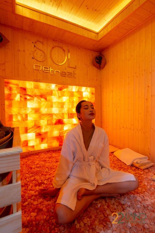 22Land Residence Hotel & Spa 52 Ngo Huyen Hanoi Buitenkant foto