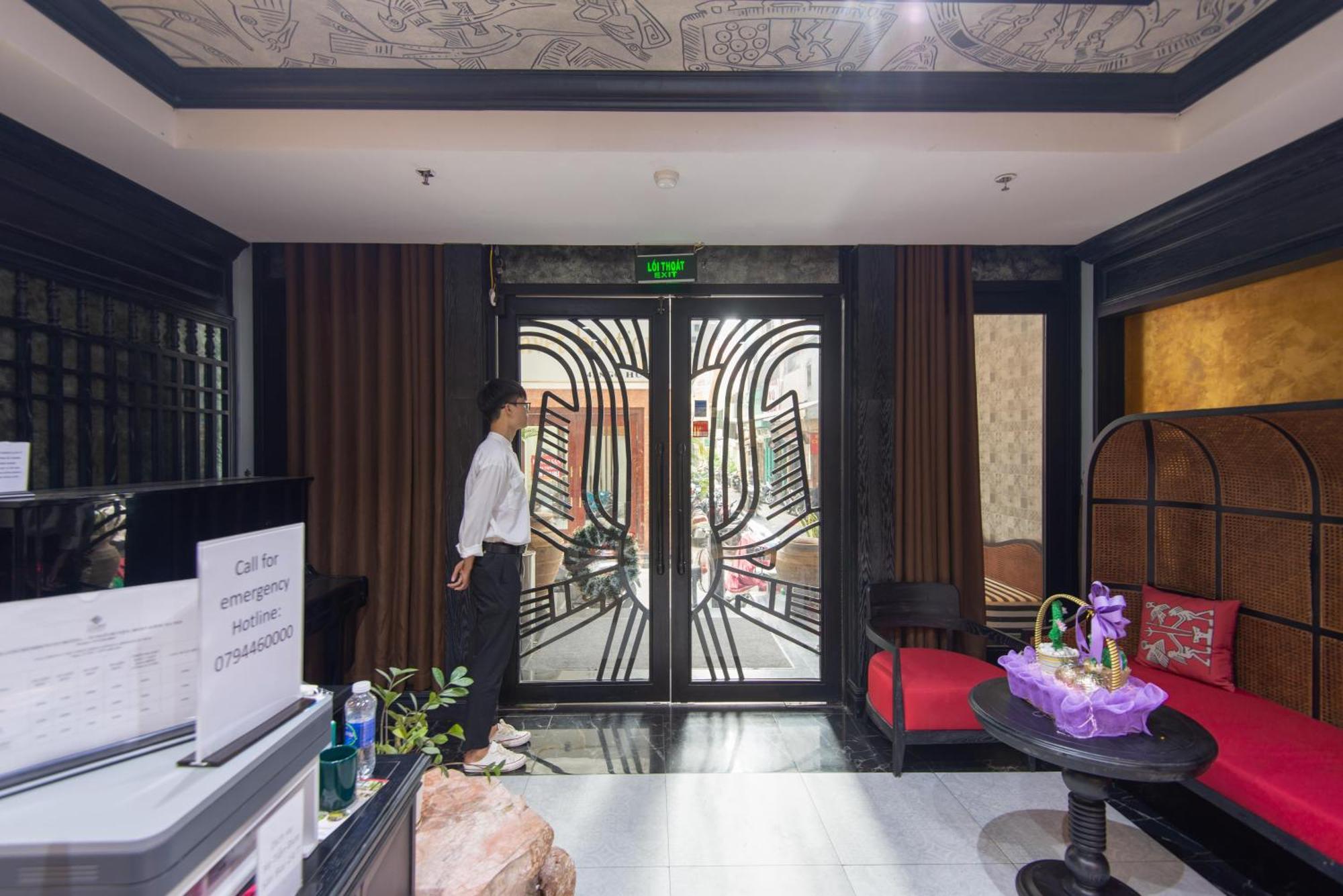 22Land Residence Hotel & Spa 52 Ngo Huyen Hanoi Buitenkant foto
