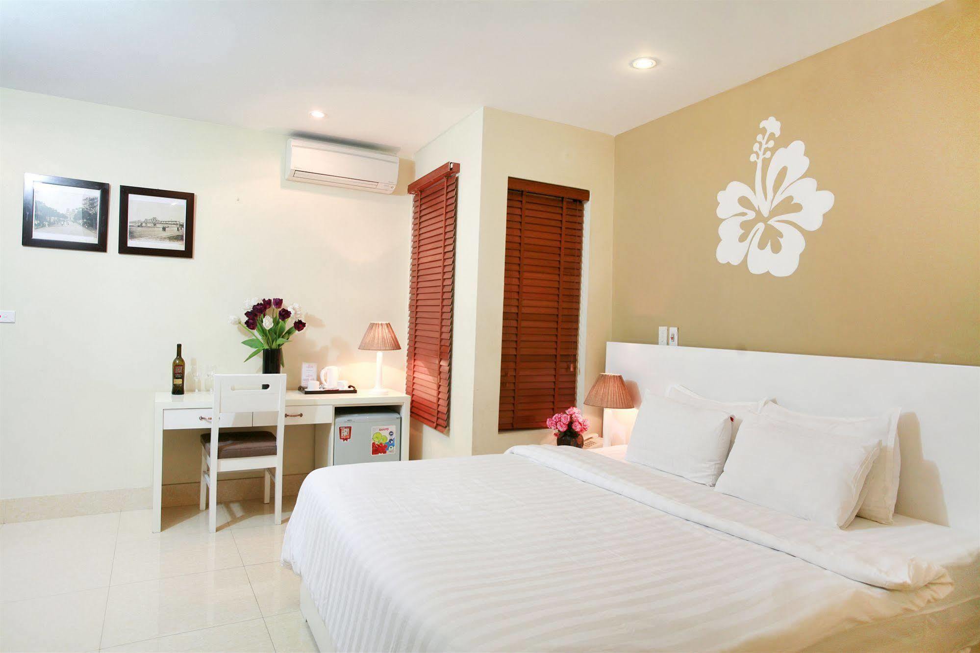 22Land Residence Hotel & Spa 52 Ngo Huyen Hanoi Buitenkant foto